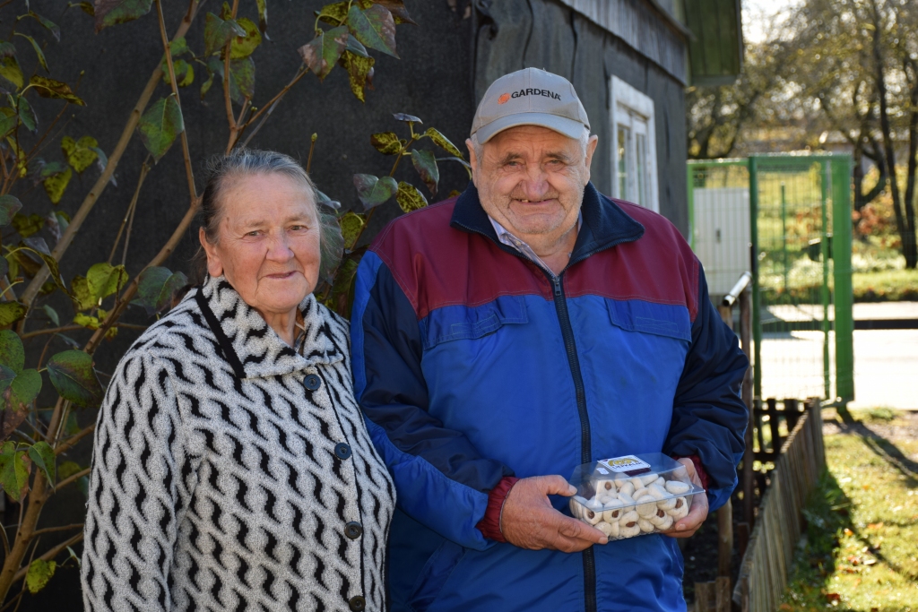 Tu kā podiņš, es kā vāciņš. Jānis Kreilis ar kundzi Dzintru kārtējās “pilngadības” jeb 81. dzimšanas dienas gaidās mundrā noskaņojumā.