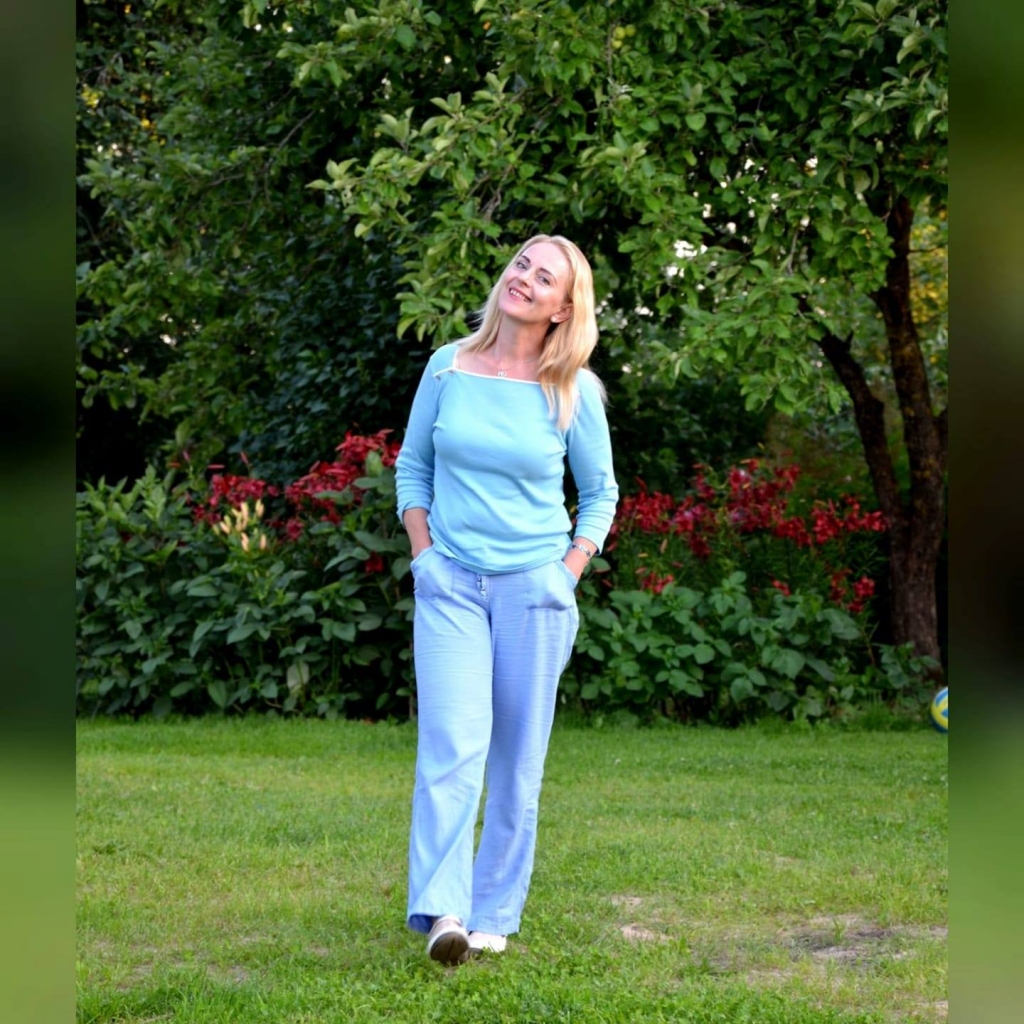 AR SMAIDU UN UZ PRIEKŠU — sēreniete Iveta Kraševska.
Autors: no personīgā albuma