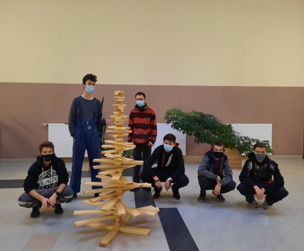 Autors: no Aizkraukles Profesionālās vidusskolas “Facebook” lapas