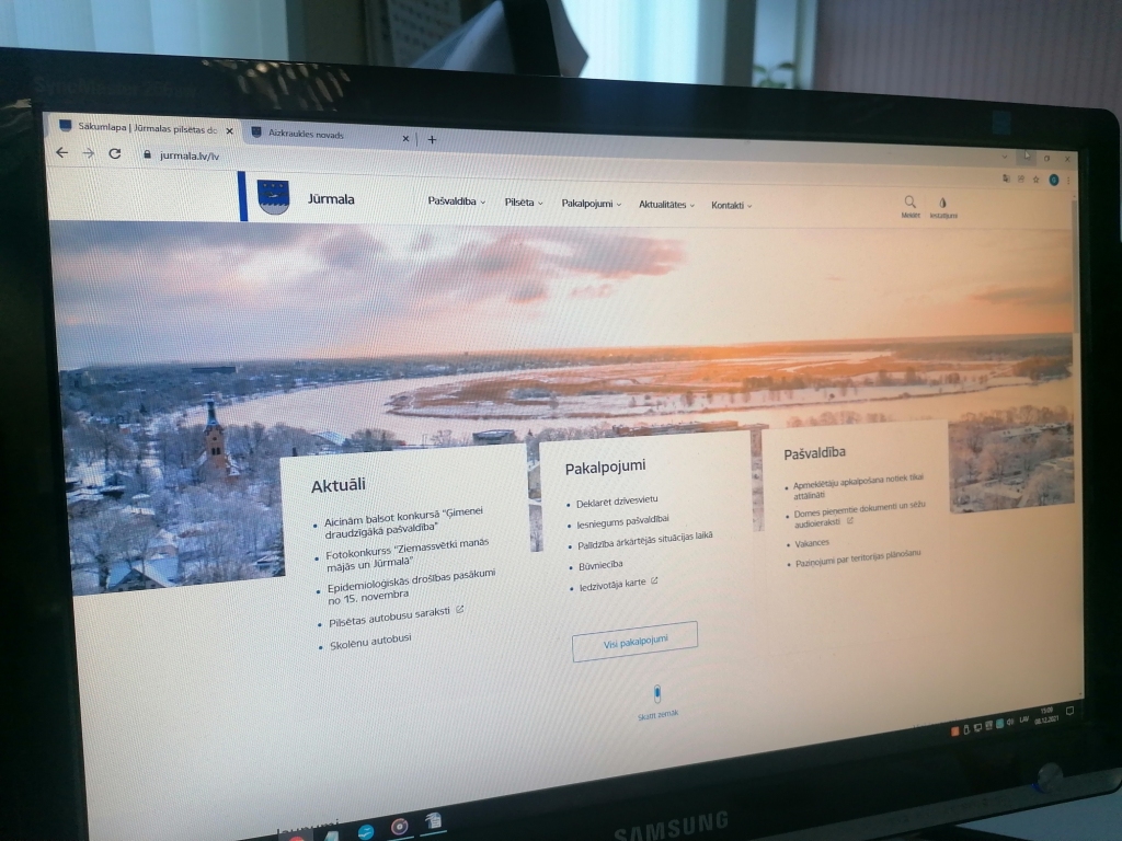 Labs piemērs. Jūrmalas pašvaldības mājaslapa līdzinās tai, kāda no nākamā gada sākuma būs arī Aizkraukles novadam.