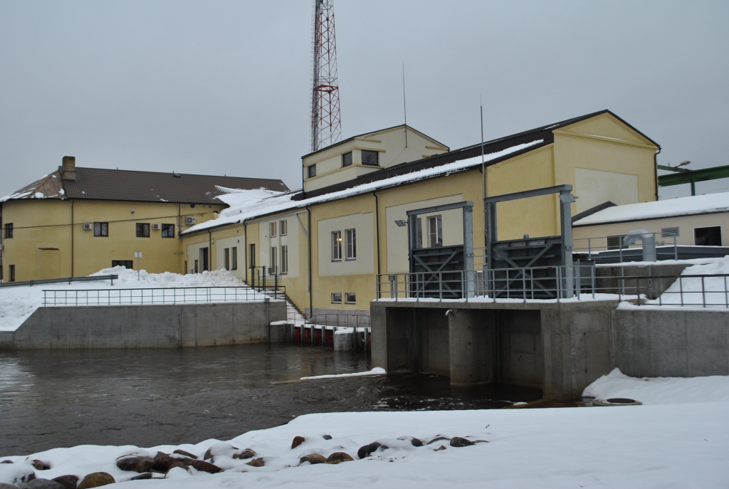 BRĪVSLŪŽAS nomainījusi celtne ar diviem hidroagregātiem.