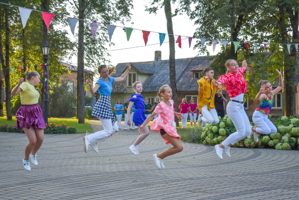 Aluksniesiem.lv raksta attēla aizvietotājs