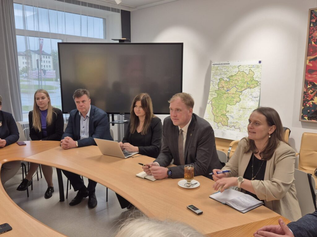 Aluksniesiem.lv raksta attēla aizvietotājs