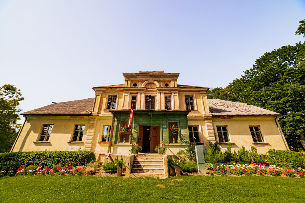 Aluksniesiem.lv raksta attēla aizvietotājs