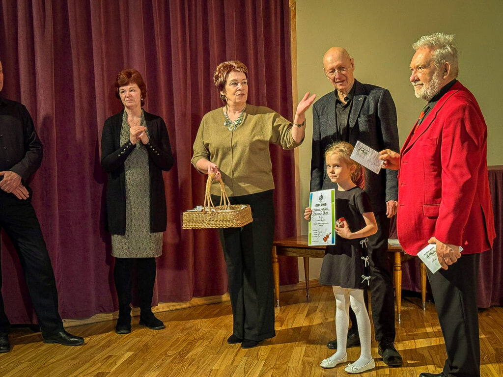 Aluksniesiem.lv raksta attēla aizvietotājs